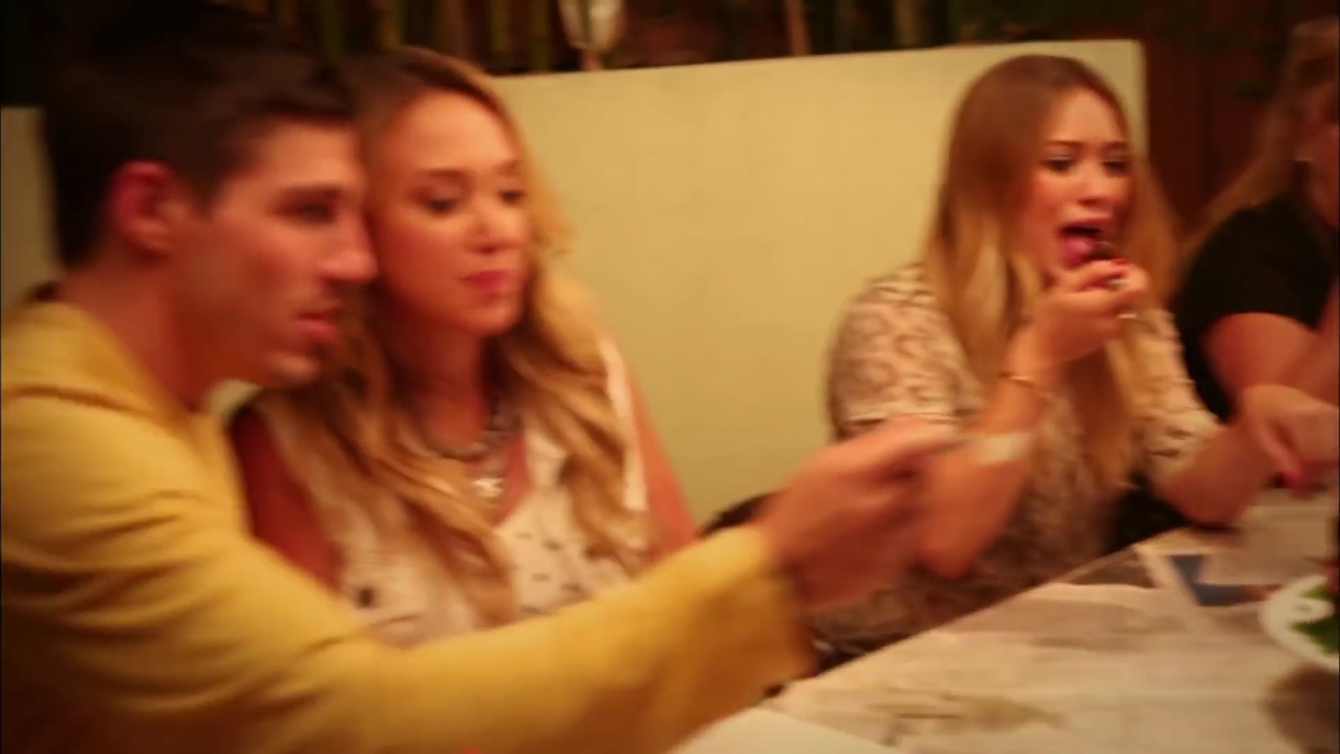 DailyDuff-dot-nl_RealGirlsKitchen1x05DuffFamilyCrabBoil1125.jpg DailyDuff-dot-nl_RealGirlsKitchen1x05DuffFamilyCrabBoil1125.jpg