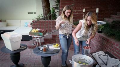 DailyDuff-dot-nl_RealGirlsKitchen1x05DuffFamilyCrabBoil0669.jpg