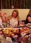 DailyDuff-dot-nl_RealGirlsKitchen1x05DuffFamilyCrabBoil1069.jpg