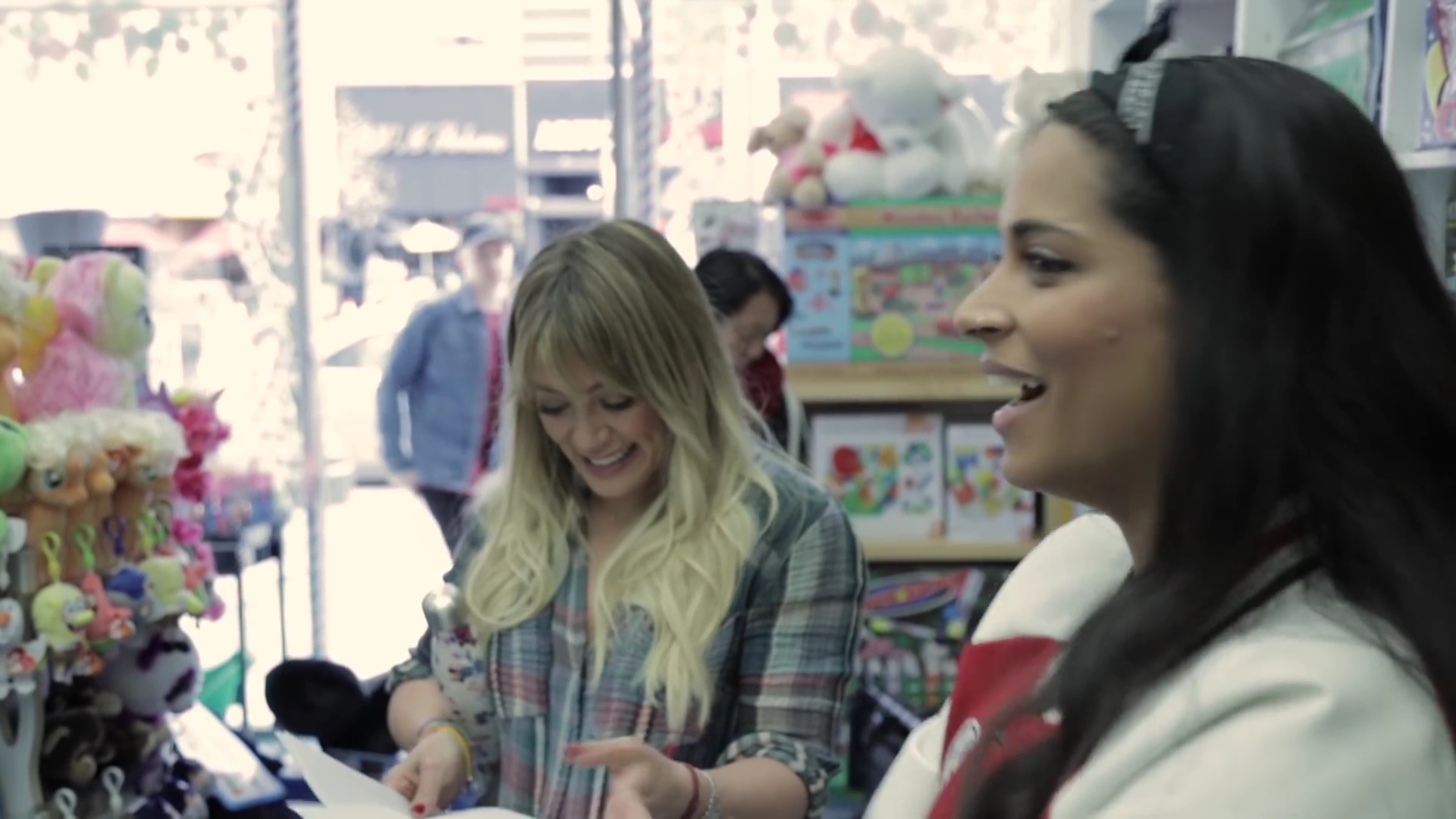 DailyDuff-dot-nl_WhatLastMinuteChristmasShoppingisReallyLike_Bloopers0043.jpg
