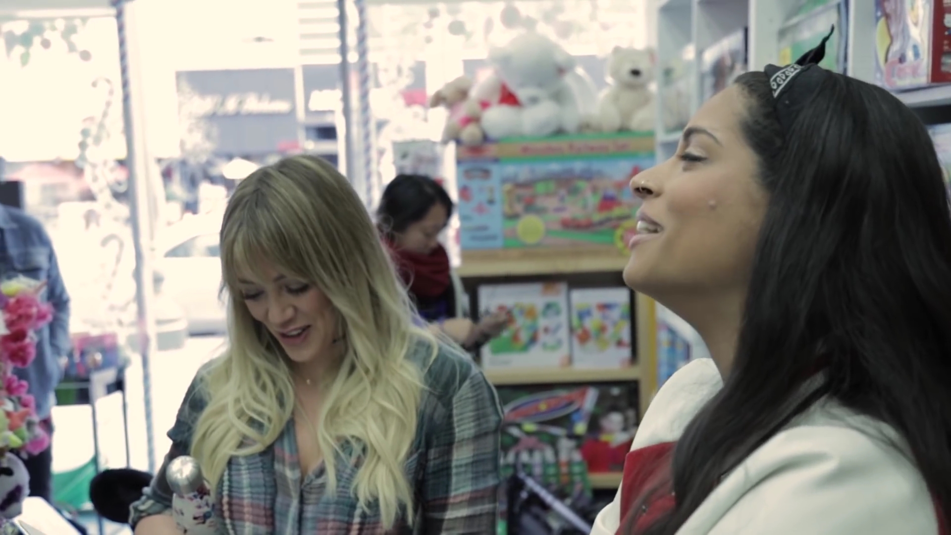DailyDuff-dot-nl_WhatLastMinuteChristmasShoppingisReallyLike_Bloopers0050.jpg