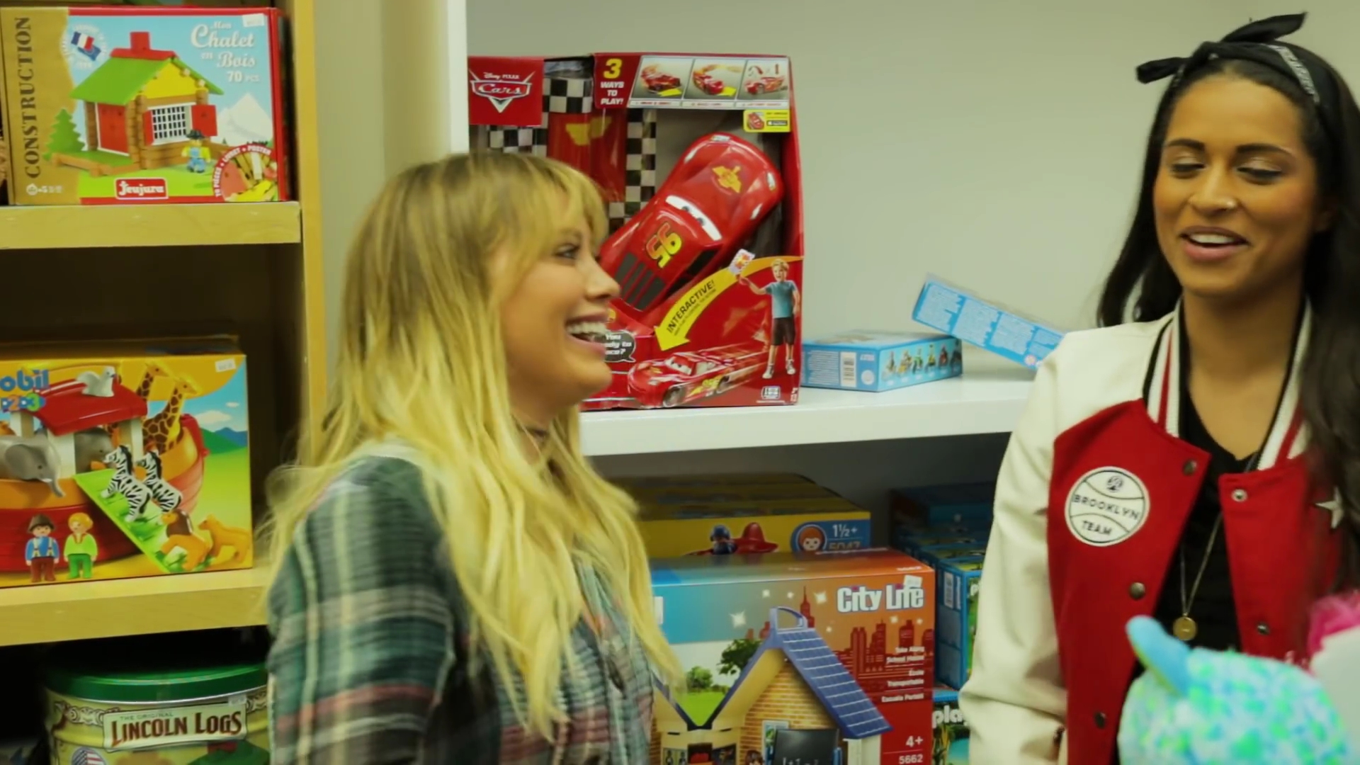 DailyDuff-dot-nl_WhatLastMinuteChristmasShoppingisReallyLike_Bloopers0067.jpg