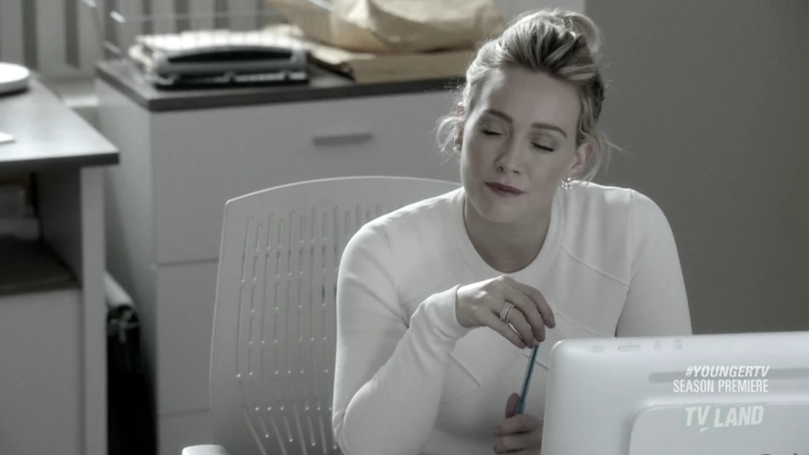 DailyDuff_dot_nl-Younger2x01-0591.jpg