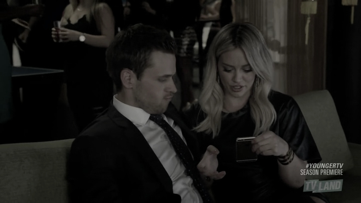 DailyDuff_dot_nl-Younger2x02-1214.jpg