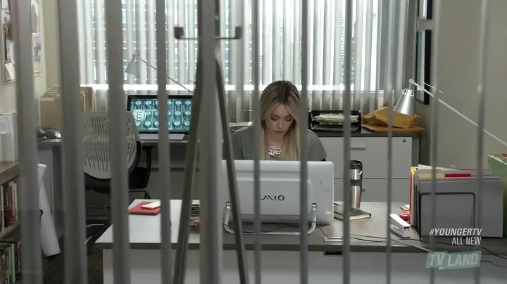 DailyDuff_dot_nl-younger2x08-0542.jpg