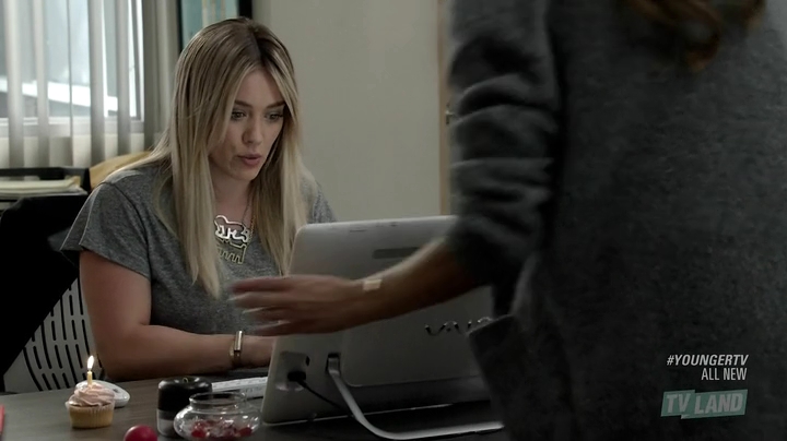 DailyDuff_dot_nl-younger2x08-0555.jpg