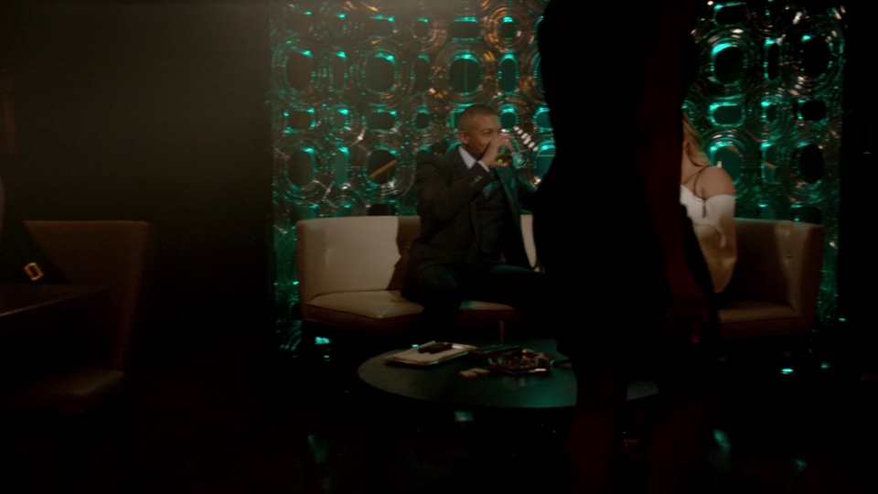 DailyDuff-dot-nl_Younger4x05TheGiftoftheMaggie0436.jpg DailyDuff-dot-nl_Younger4x05TheGiftoftheMaggie0436.jpg