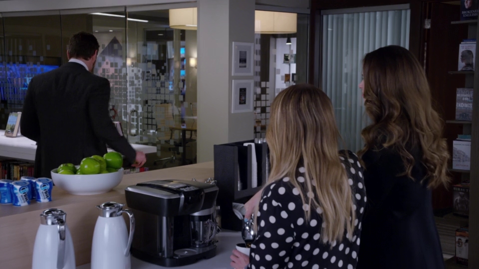 DailyDuff-dot-NL_Younger5x08-0845.jpg