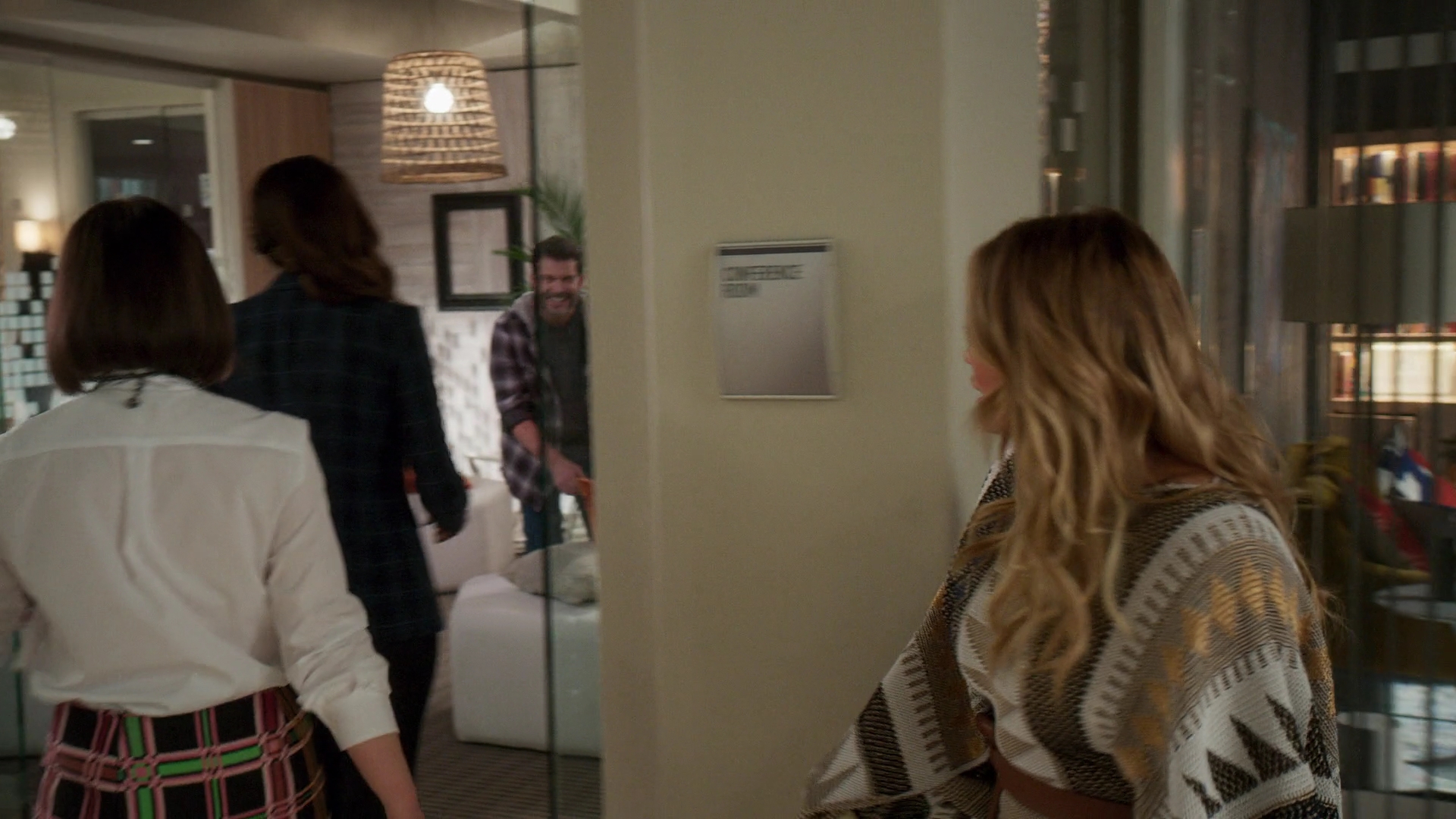DailyDuff-dot-nl_Younger6x05-00113.jpg