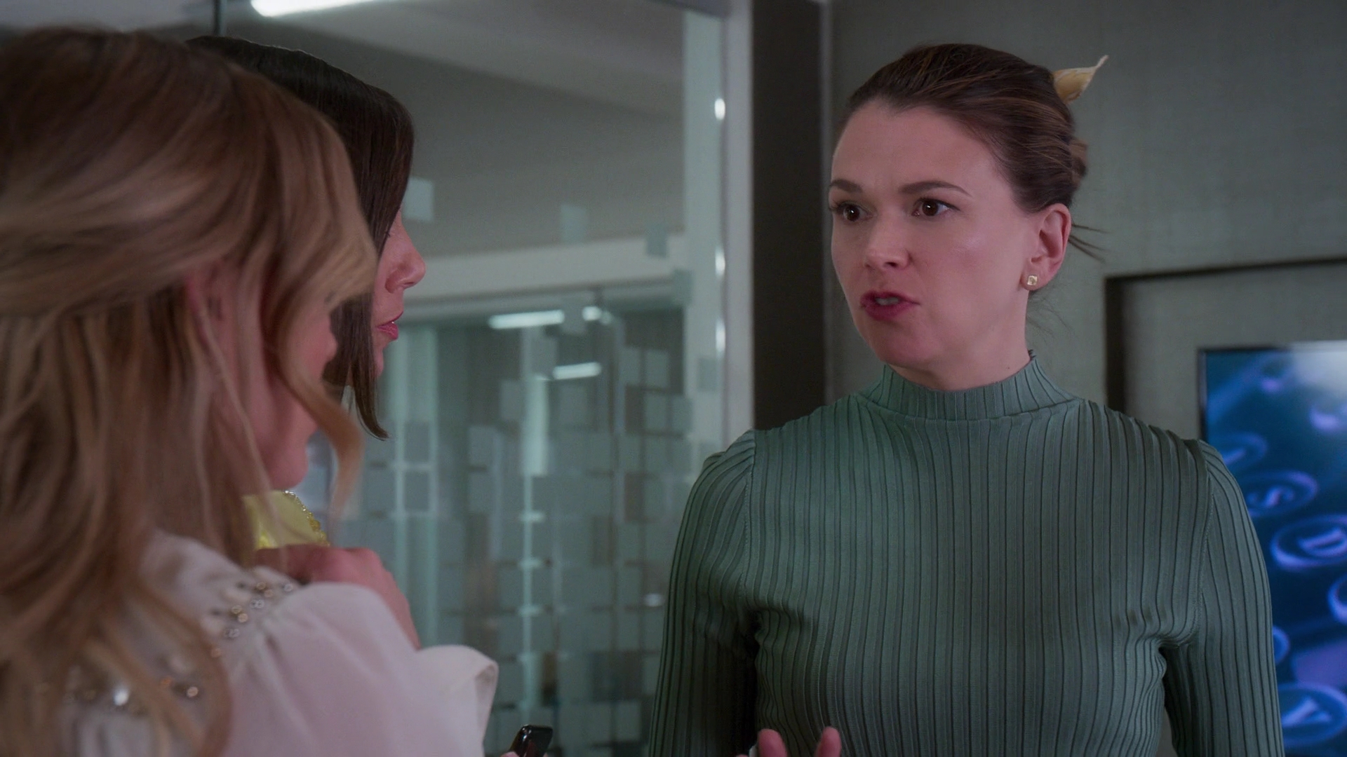 DailyDuff-dot-nl_Younger6x05-00296.jpg