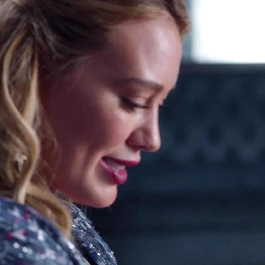 DailyDuff-dot-nl_YoungerS6-HilaryLovesAlpacas0154.jpg DailyDuff-dot-nl_YoungerS6-HilaryLovesAlpacas0154.jpg