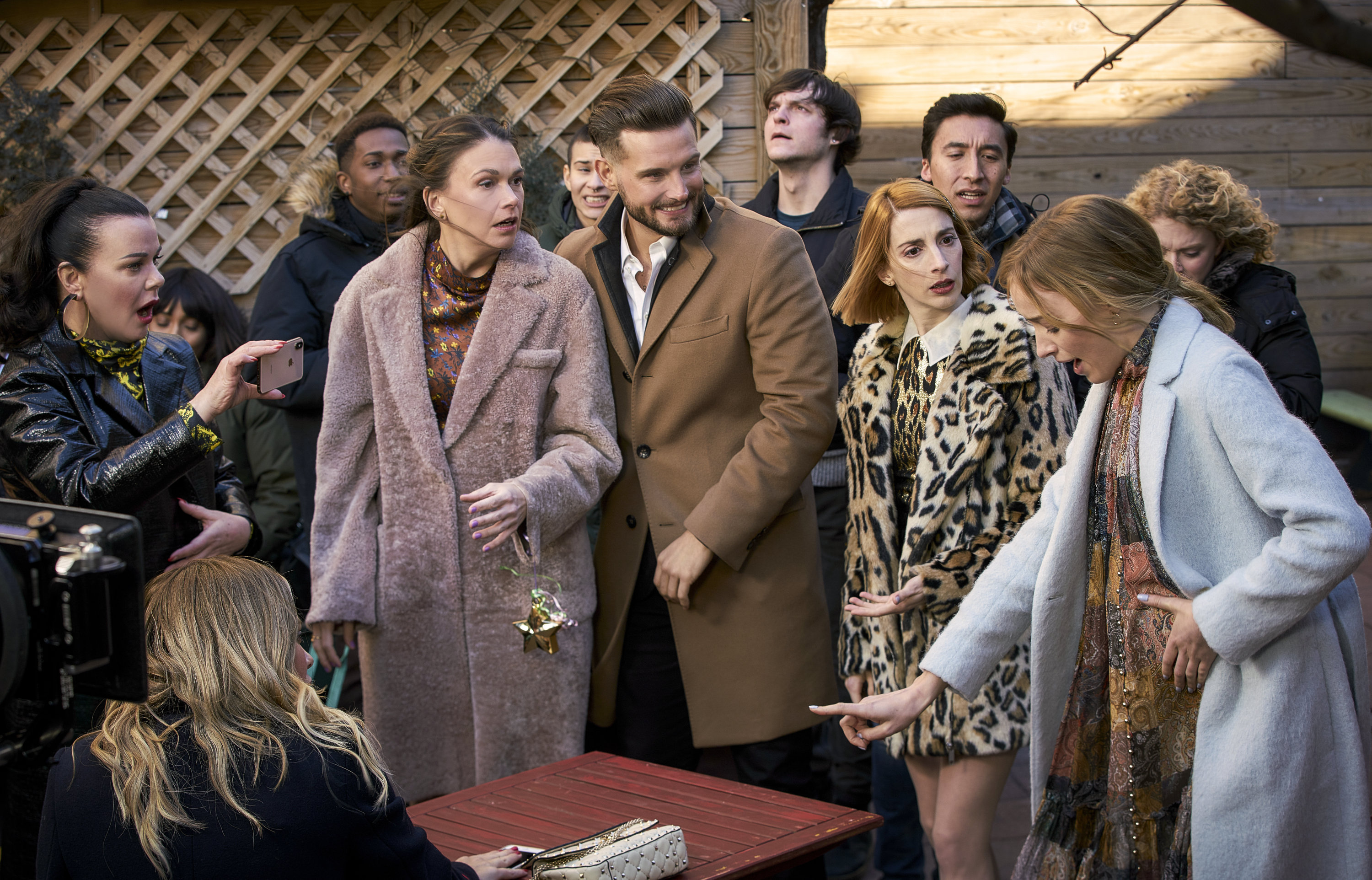 6x02-001.jpg
