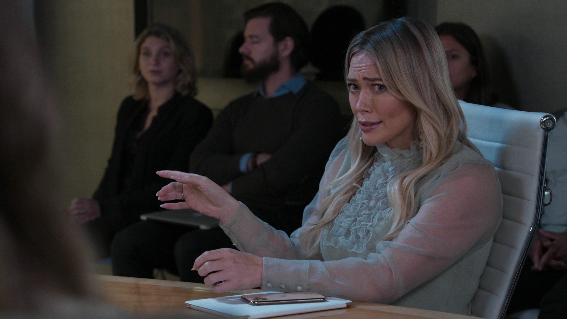 DailyDuff-dot-nl_Younger7x02ItsTheEndOfTheWorldWormGirl0333.jpg