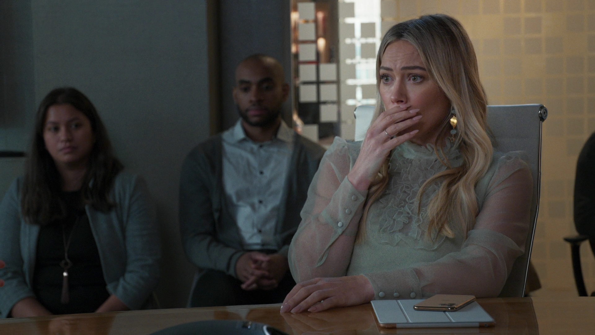 DailyDuff-dot-nl_Younger7x02ItsTheEndOfTheWorldWormGirl0348.jpg