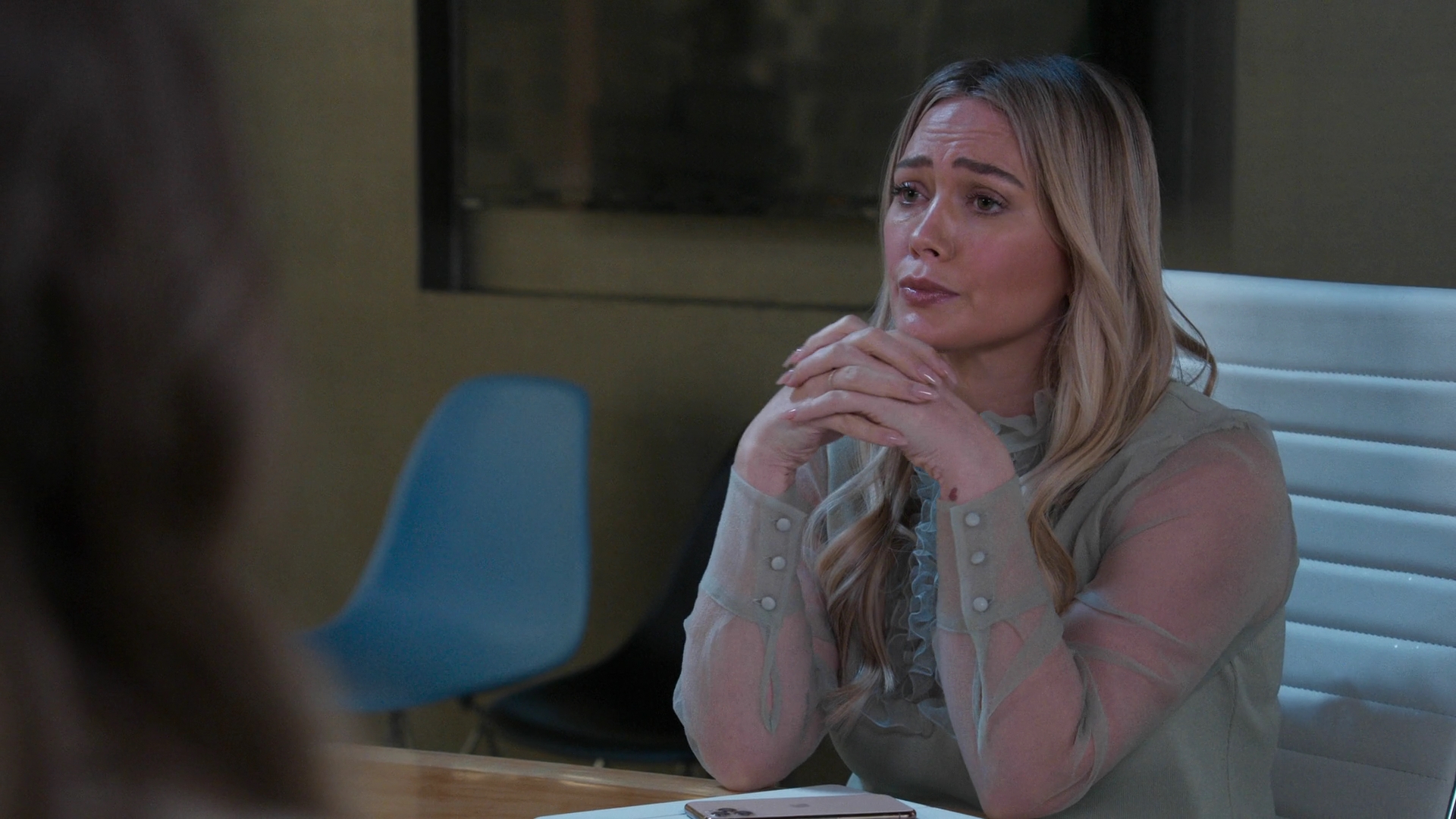 DailyDuff-dot-nl_Younger7x02ItsTheEndOfTheWorldWormGirl0386.jpg