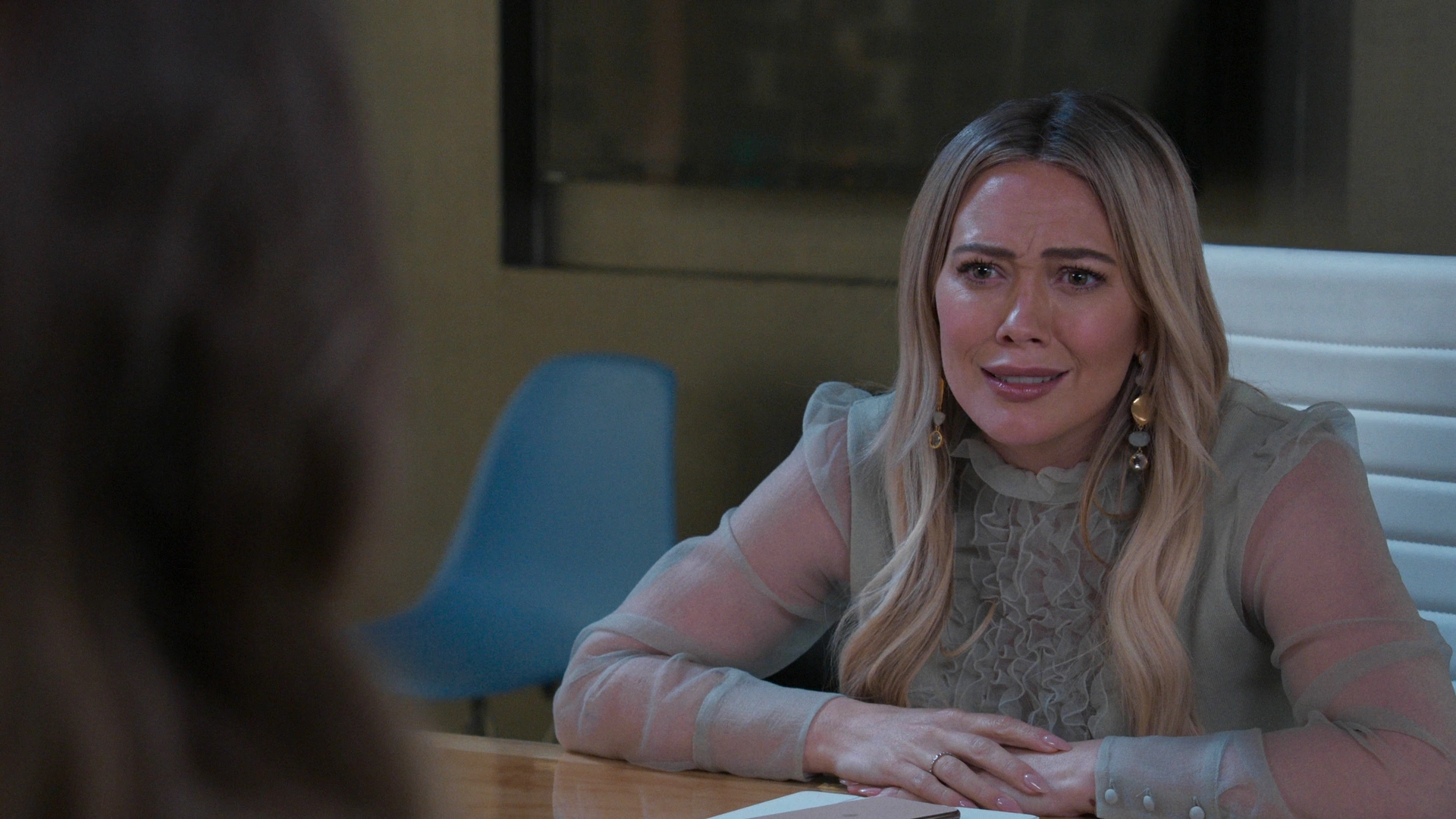 DailyDuff-dot-nl_Younger7x02ItsTheEndOfTheWorldWormGirl0395.jpg