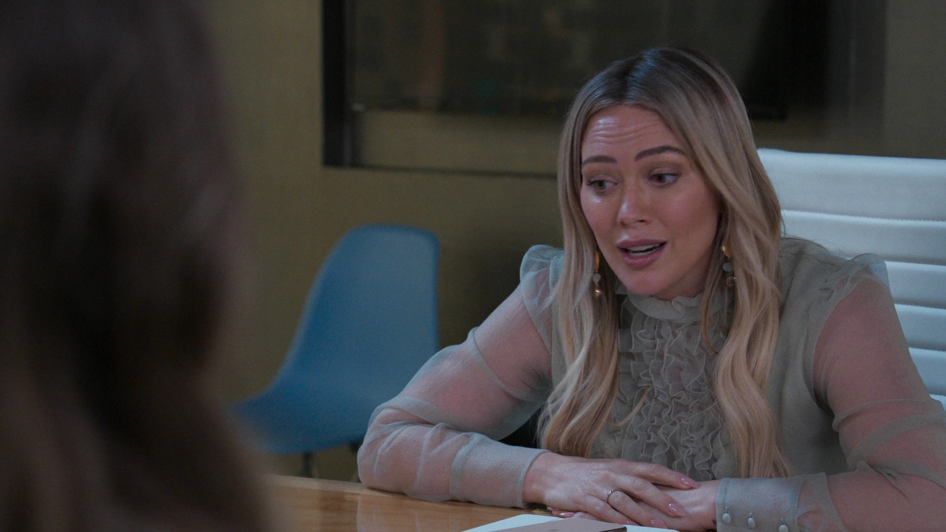 DailyDuff-dot-nl_Younger7x02ItsTheEndOfTheWorldWormGirl0397.jpg