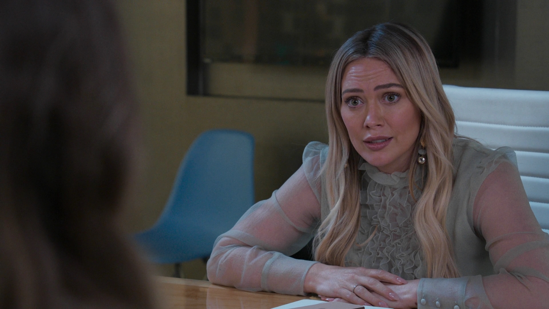 DailyDuff-dot-nl_Younger7x02ItsTheEndOfTheWorldWormGirl0398.jpg