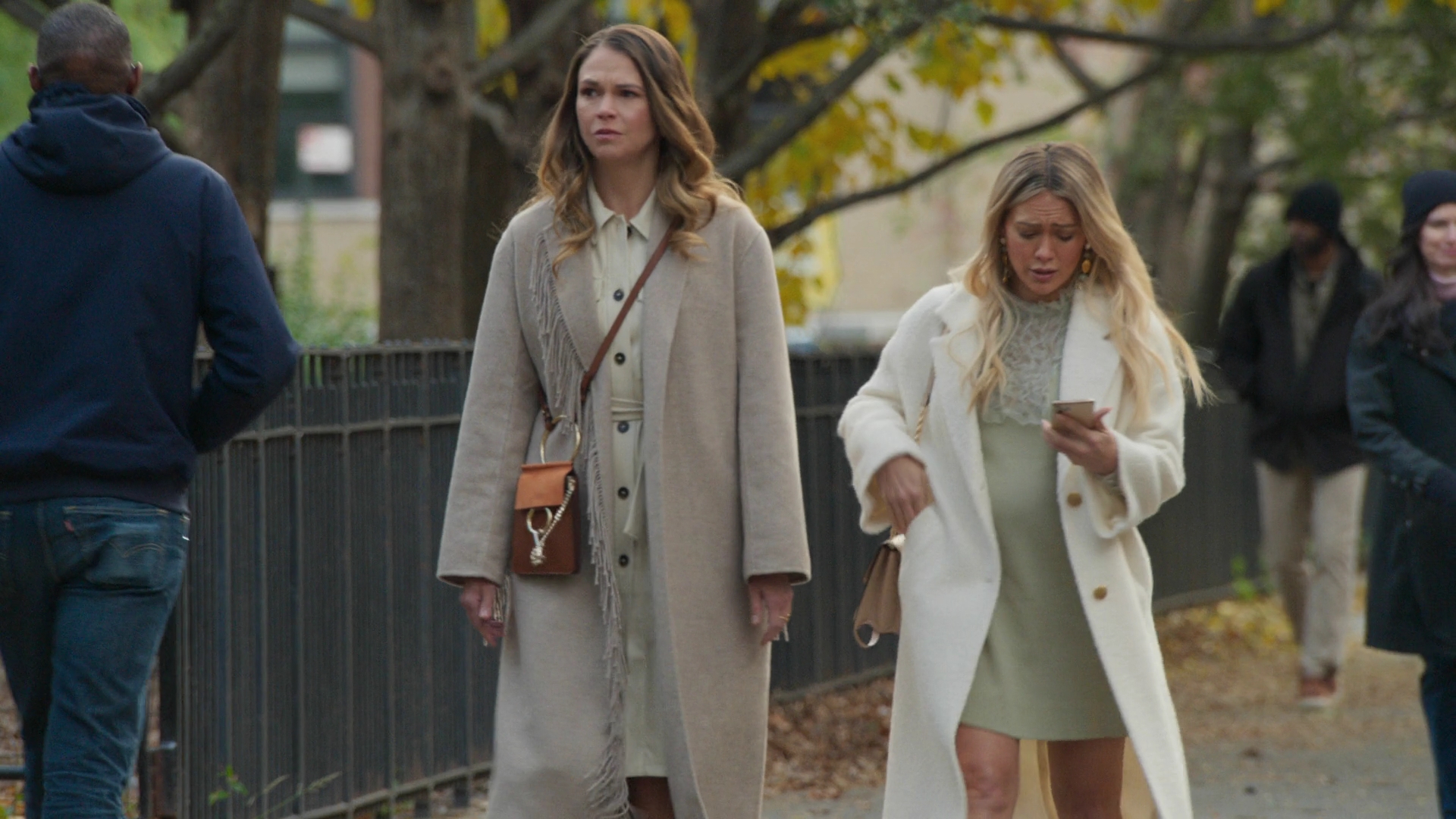 DailyDuff-dot-nl_Younger7x02ItsTheEndOfTheWorldWormGirl0420.jpg