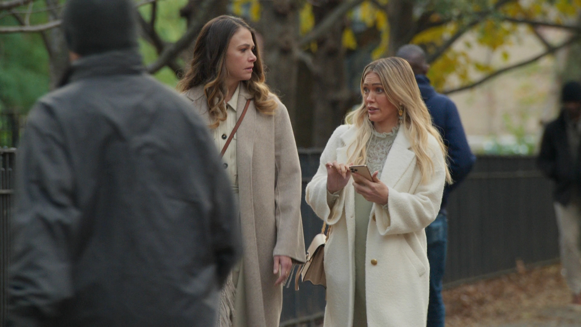 DailyDuff-dot-nl_Younger7x02ItsTheEndOfTheWorldWormGirl0424.jpg