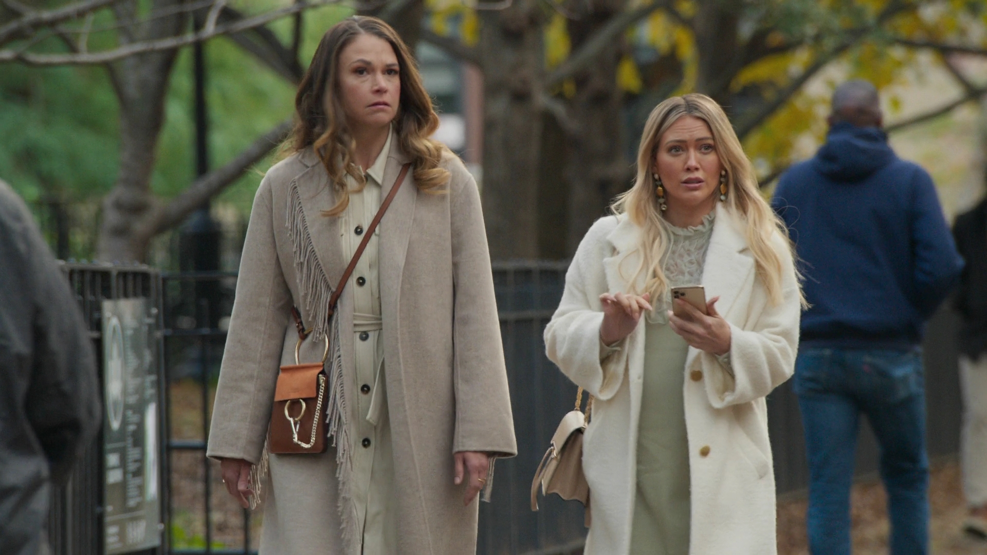 DailyDuff-dot-nl_Younger7x02ItsTheEndOfTheWorldWormGirl0425.jpg