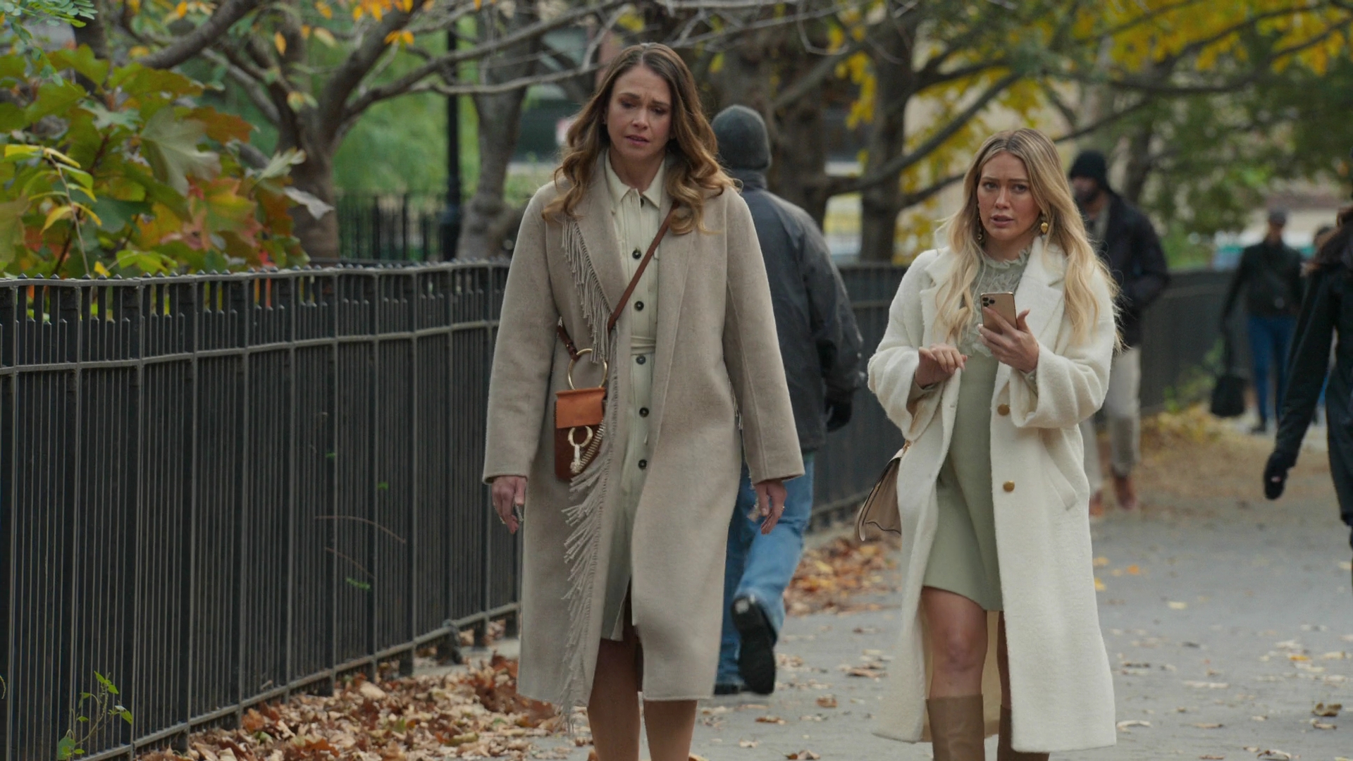 DailyDuff-dot-nl_Younger7x02ItsTheEndOfTheWorldWormGirl0431.jpg