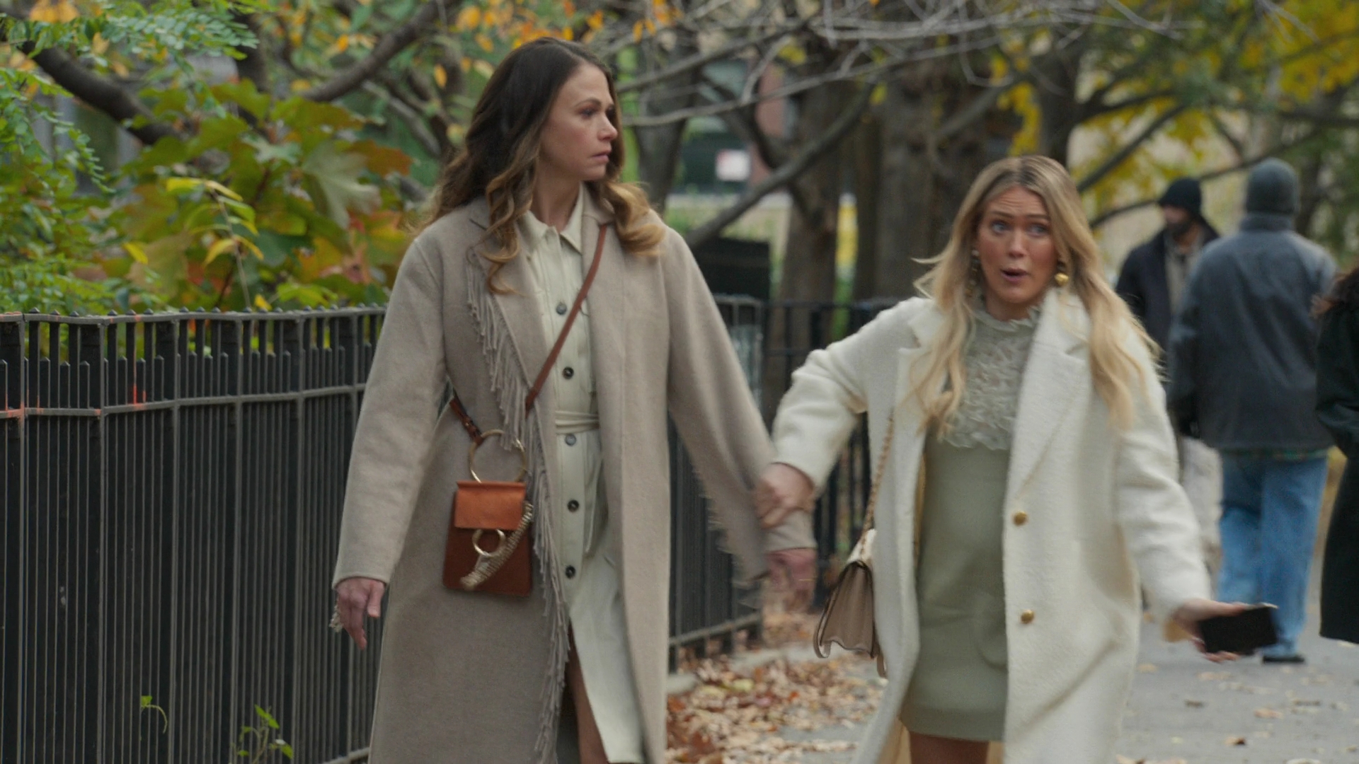 DailyDuff-dot-nl_Younger7x02ItsTheEndOfTheWorldWormGirl0436.jpg