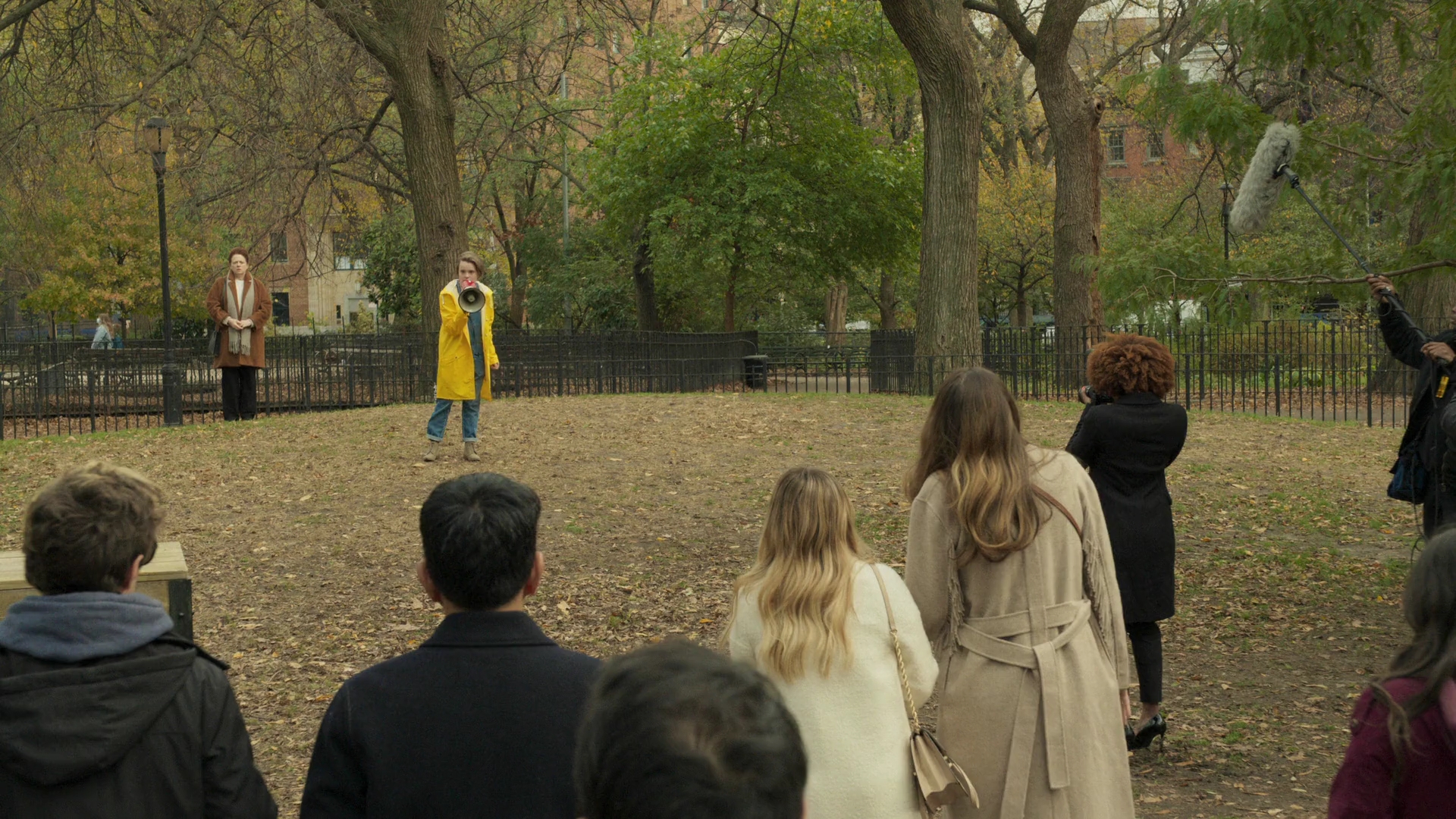 DailyDuff-dot-nl_Younger7x02ItsTheEndOfTheWorldWormGirl0496.jpg
