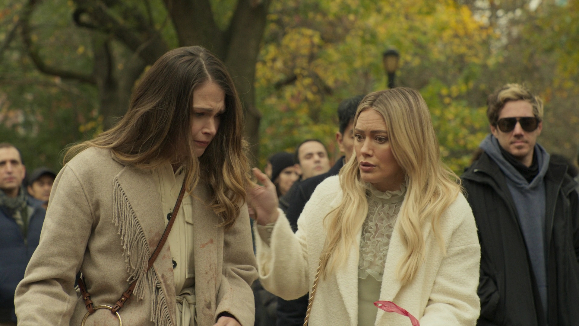 DailyDuff-dot-nl_Younger7x02ItsTheEndOfTheWorldWormGirl0503.jpg