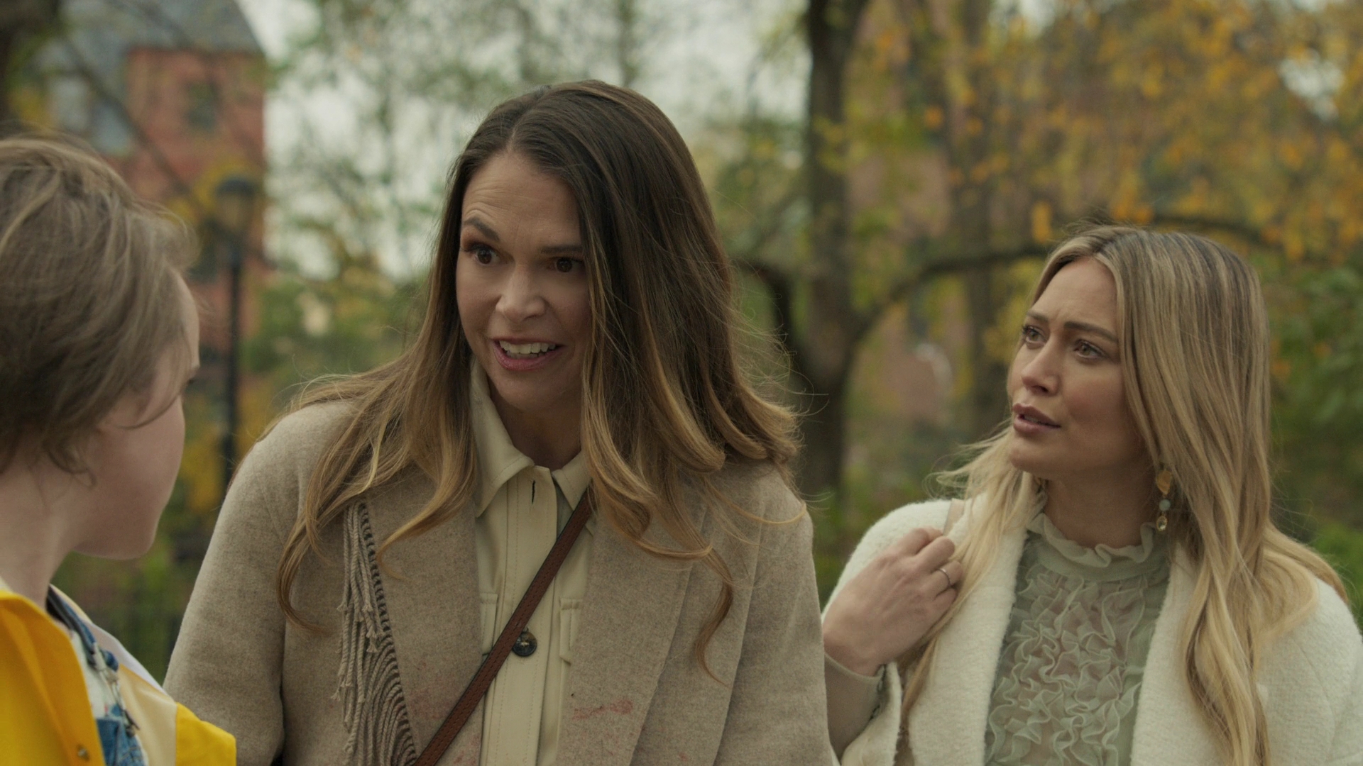 DailyDuff-dot-nl_Younger7x02ItsTheEndOfTheWorldWormGirl0521.jpg