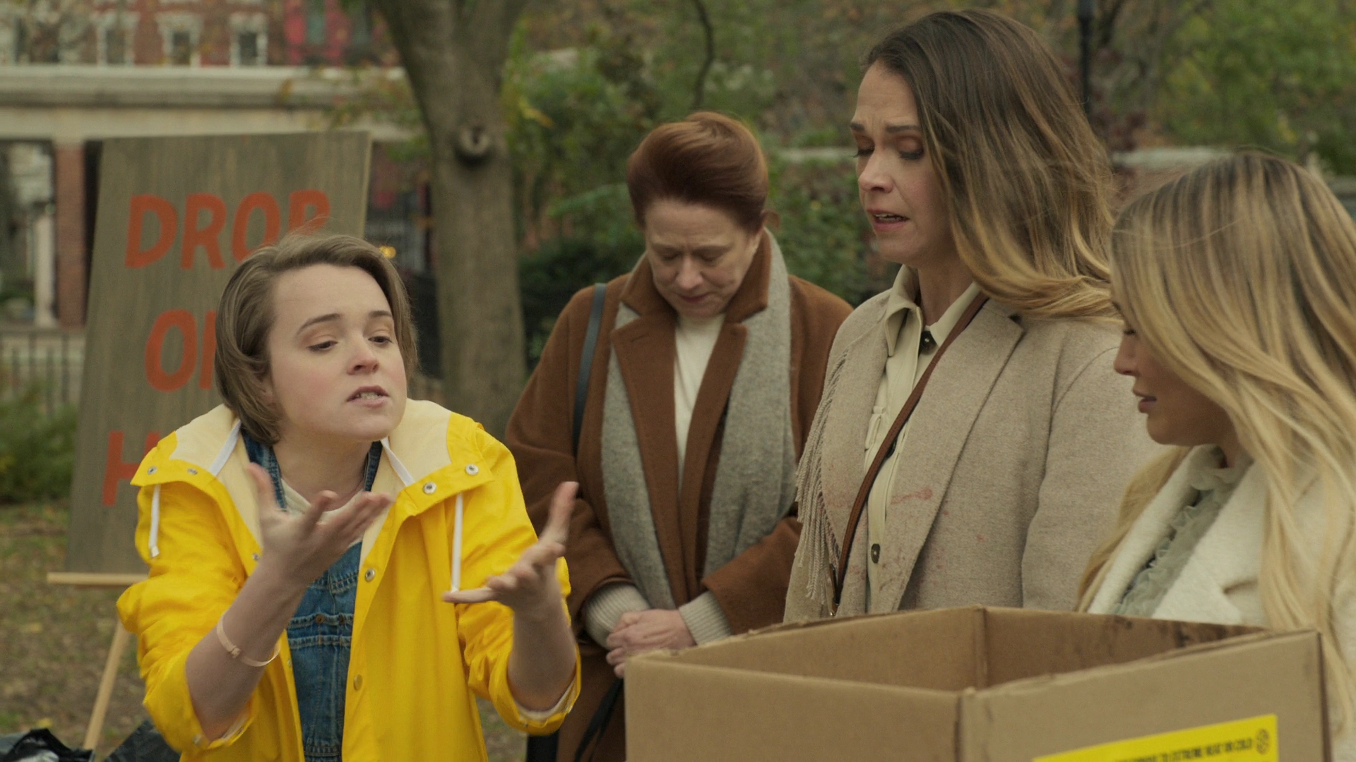 DailyDuff-dot-nl_Younger7x02ItsTheEndOfTheWorldWormGirl0564.jpg
