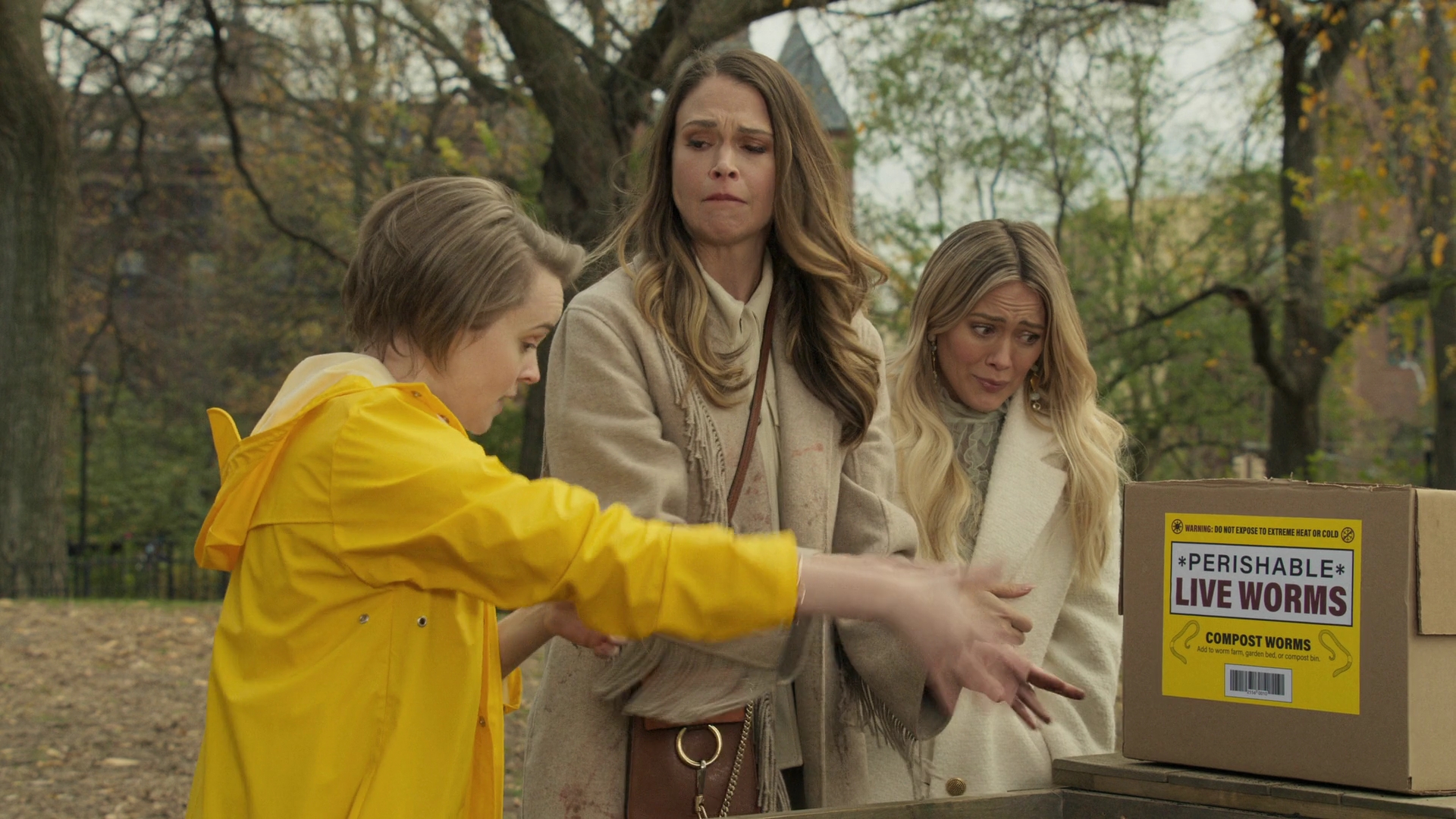 DailyDuff-dot-nl_Younger7x02ItsTheEndOfTheWorldWormGirl0585.jpg