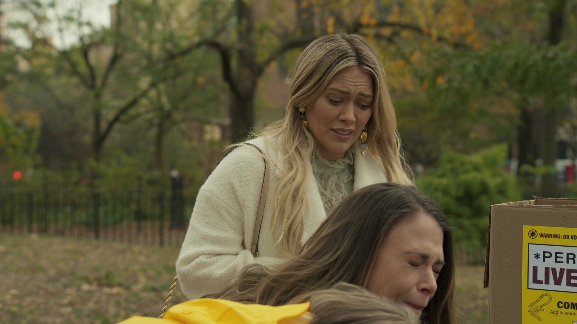 DailyDuff-dot-nl_Younger7x02ItsTheEndOfTheWorldWormGirl0604.jpg