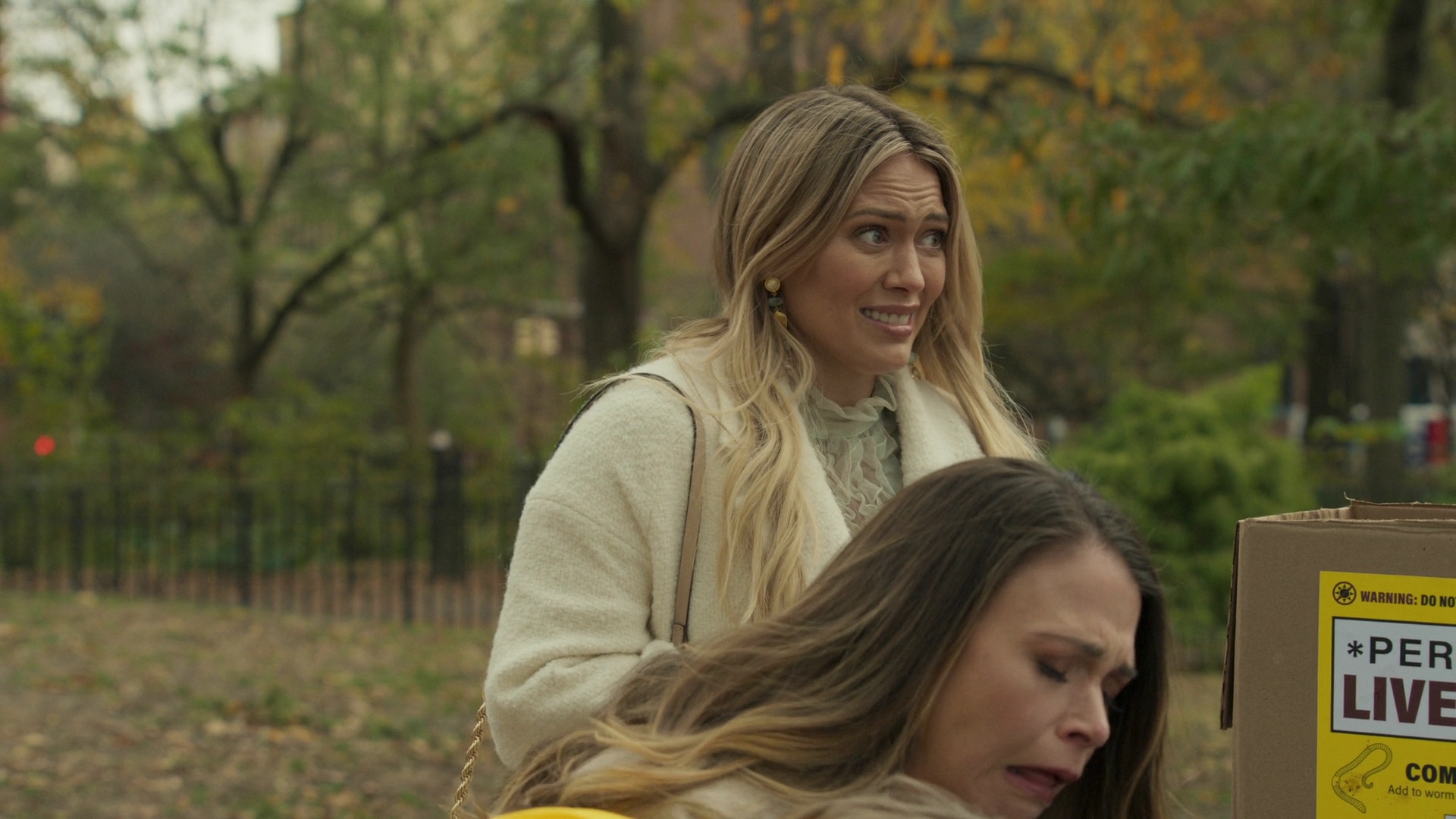 DailyDuff-dot-nl_Younger7x02ItsTheEndOfTheWorldWormGirl0605.jpg