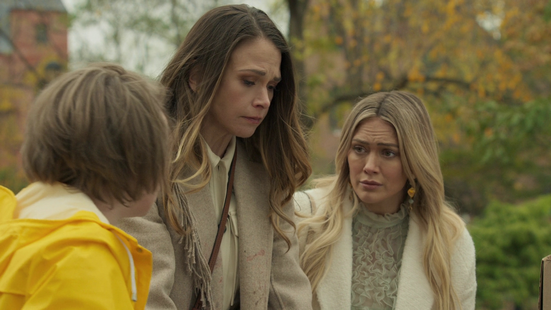 DailyDuff-dot-nl_Younger7x02ItsTheEndOfTheWorldWormGirl0615.jpg