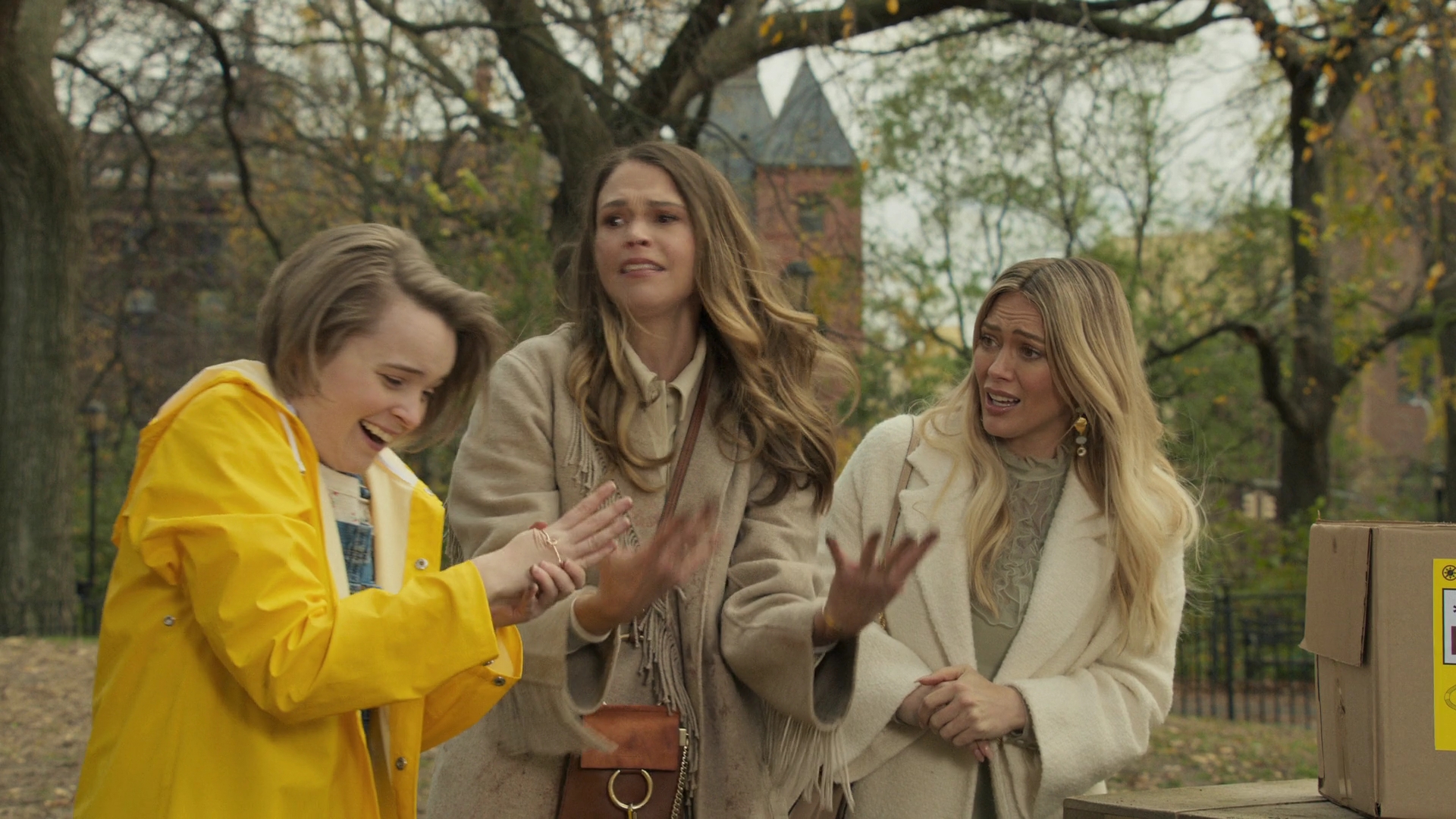 DailyDuff-dot-nl_Younger7x02ItsTheEndOfTheWorldWormGirl0630.jpg