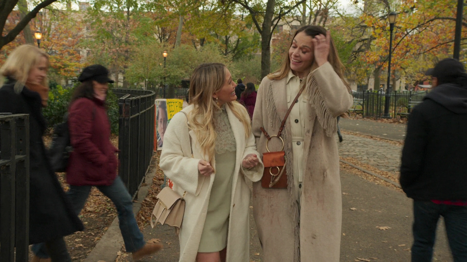DailyDuff-dot-nl_Younger7x02ItsTheEndOfTheWorldWormGirl0653.jpg