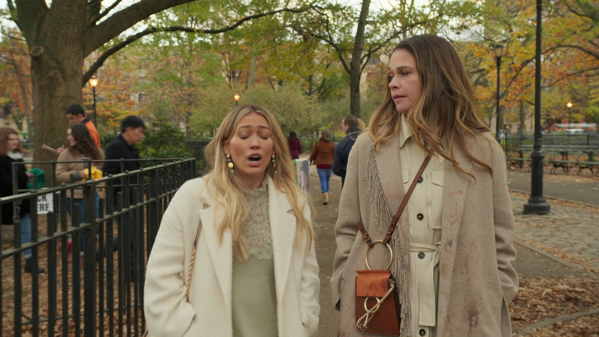 DailyDuff-dot-nl_Younger7x02ItsTheEndOfTheWorldWormGirl0657.jpg