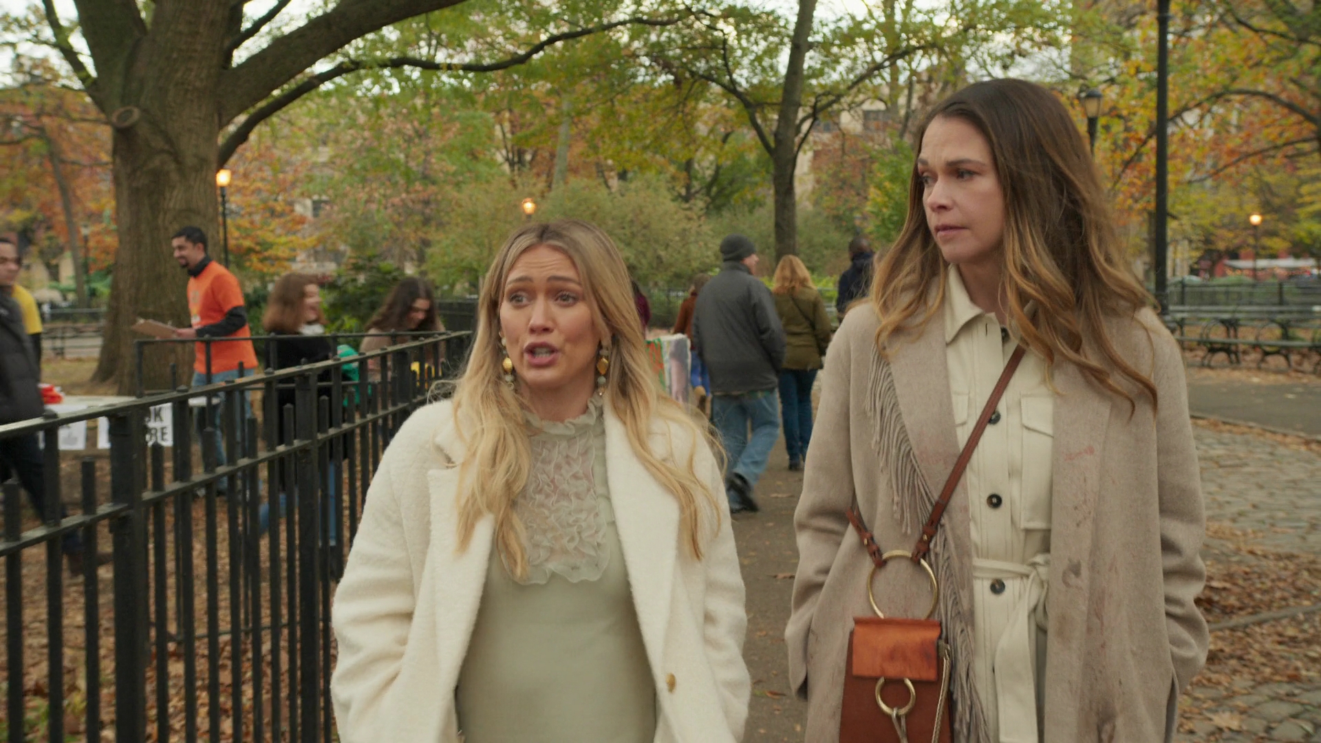 DailyDuff-dot-nl_Younger7x02ItsTheEndOfTheWorldWormGirl0658.jpg