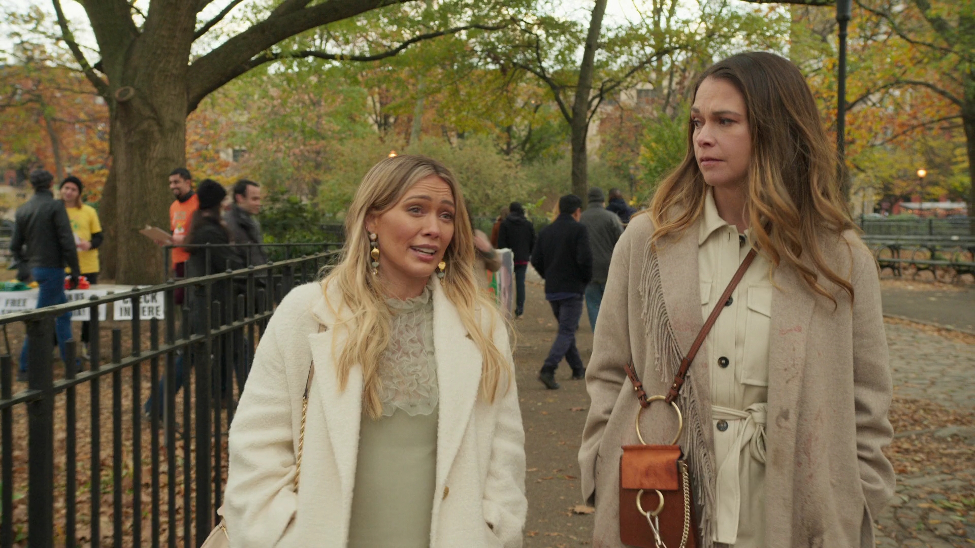 DailyDuff-dot-nl_Younger7x02ItsTheEndOfTheWorldWormGirl0659.jpg