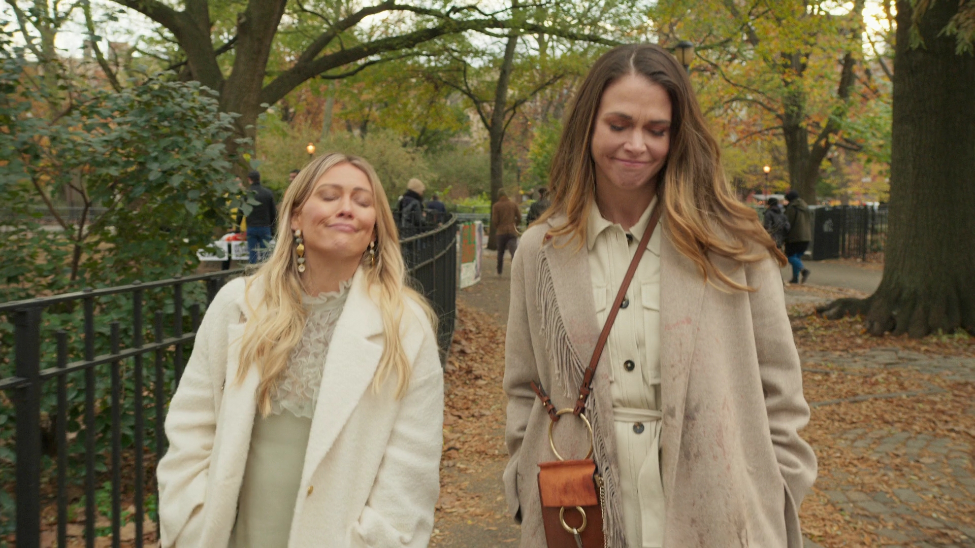 DailyDuff-dot-nl_Younger7x02ItsTheEndOfTheWorldWormGirl0669.jpg