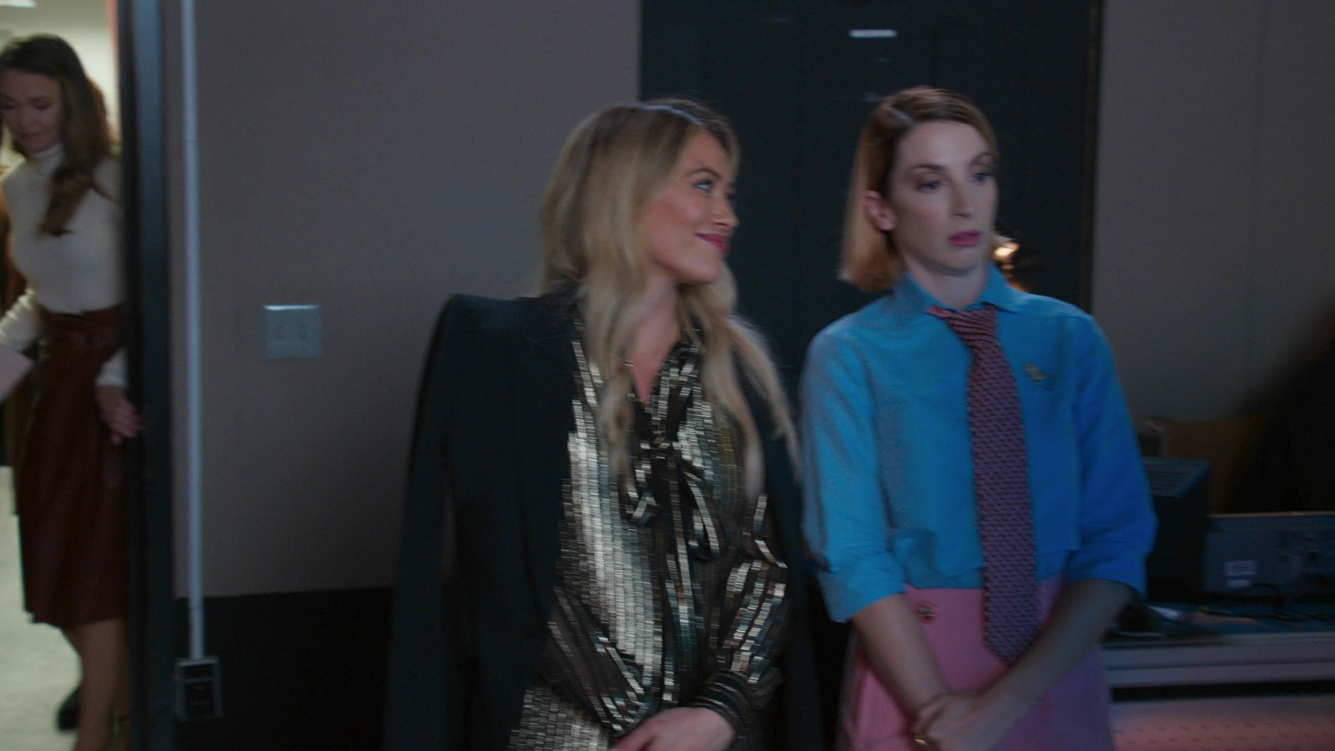 DailyDuff-dot-nl_Younger7x02ItsTheEndOfTheWorldWormGirl0928.jpg