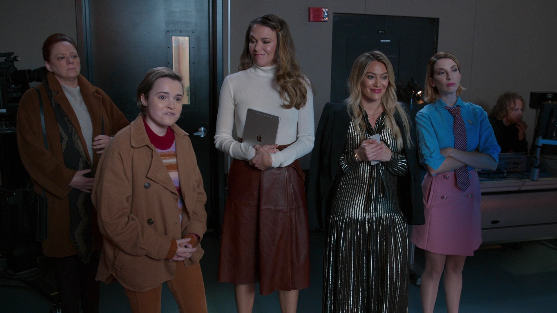 DailyDuff-dot-nl_Younger7x02ItsTheEndOfTheWorldWormGirl0951.jpg