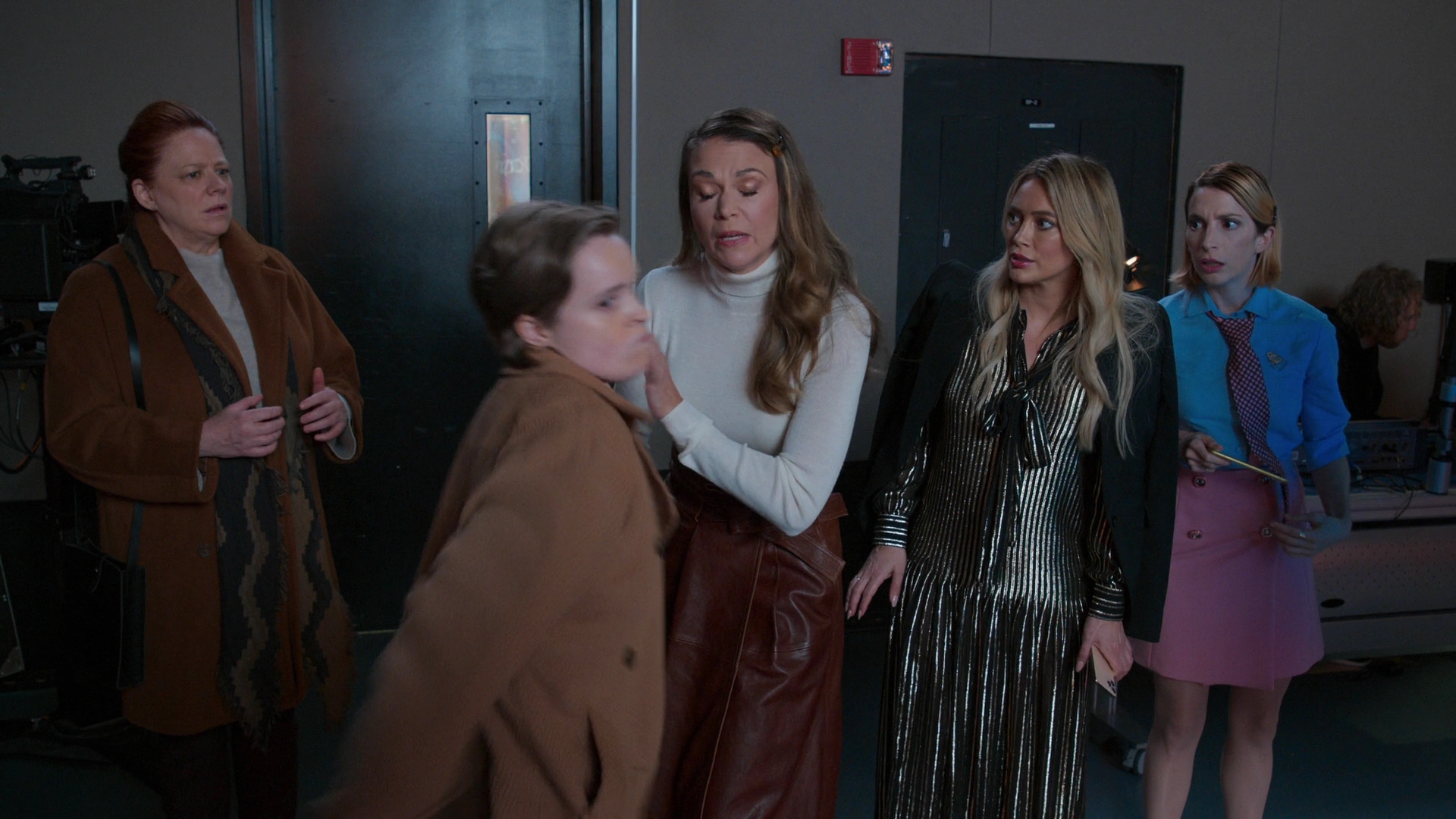 DailyDuff-dot-nl_Younger7x02ItsTheEndOfTheWorldWormGirl0986.jpg