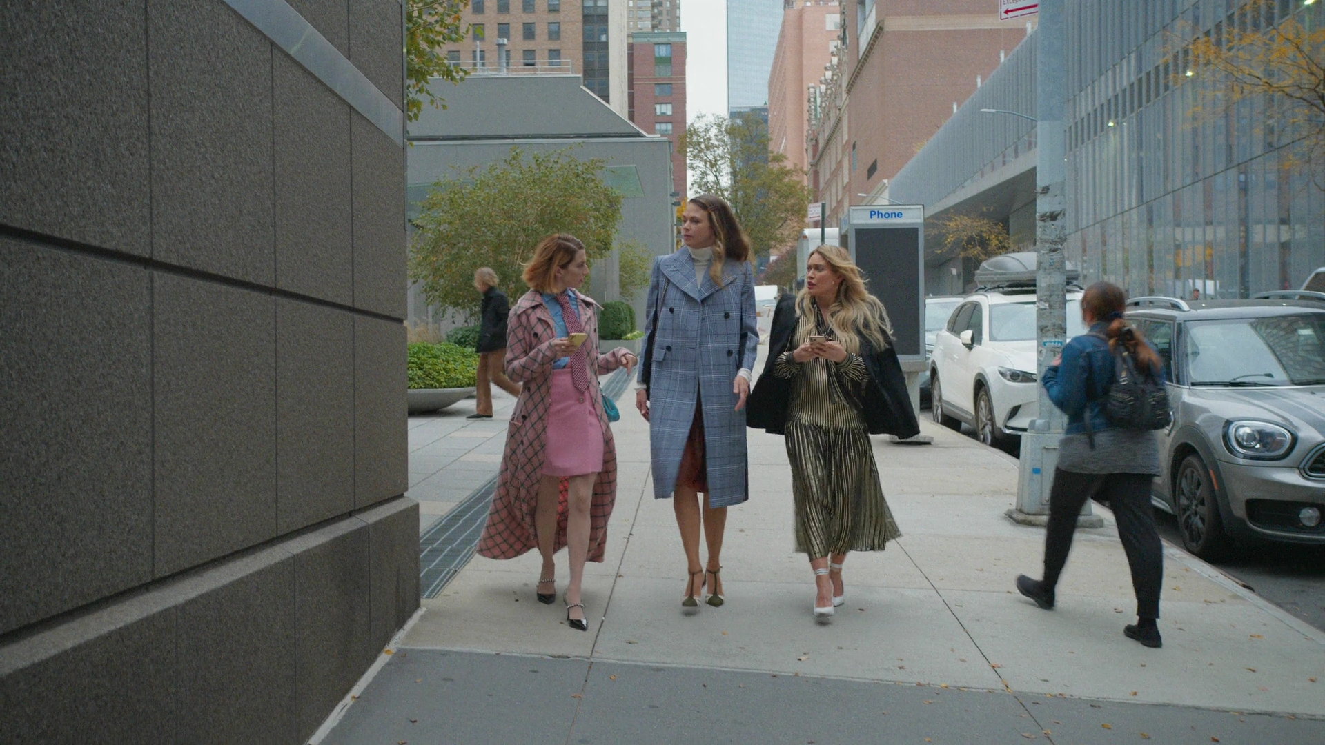 DailyDuff-dot-nl_Younger7x02ItsTheEndOfTheWorldWormGirl1026.jpg