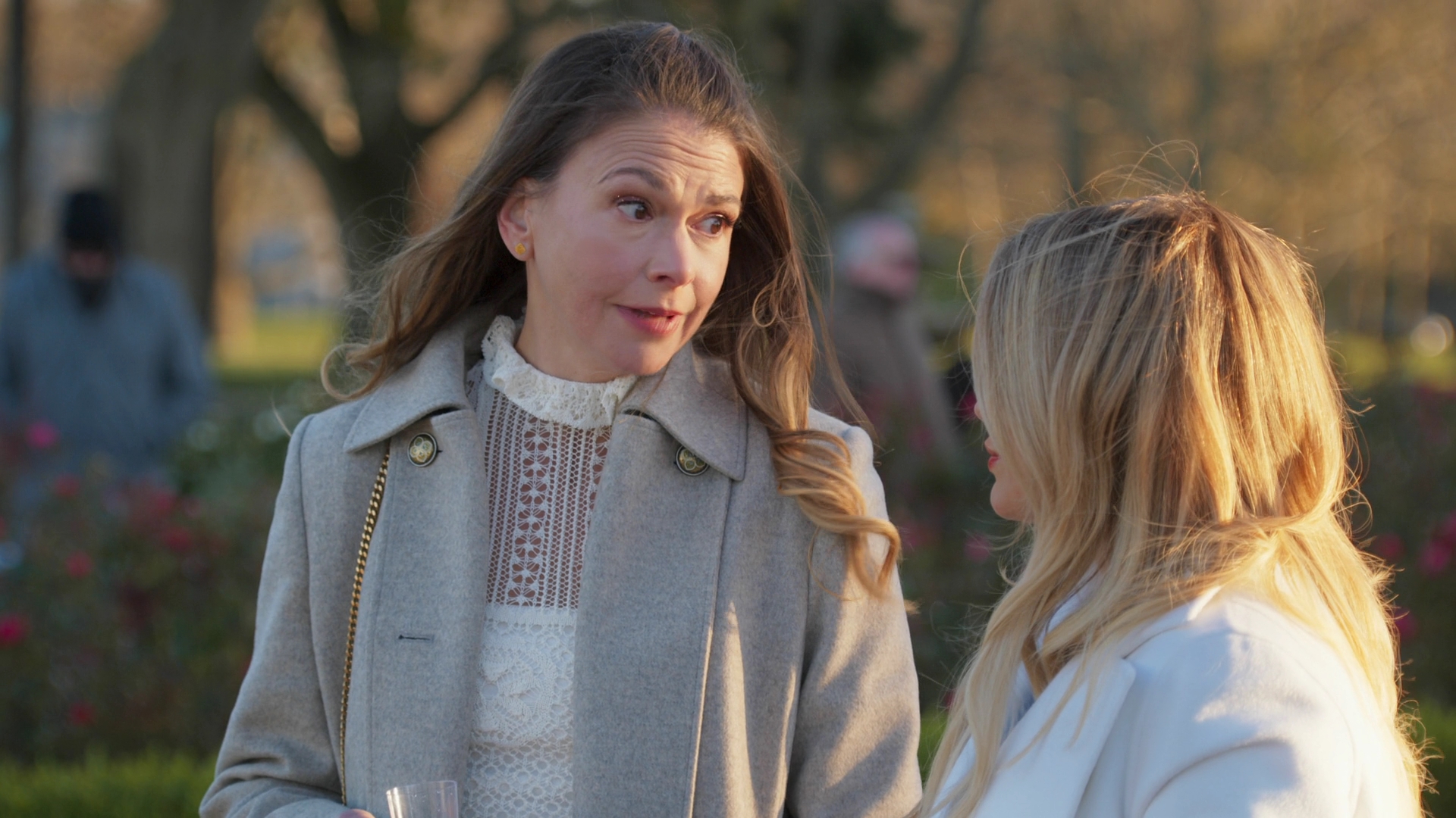 DailyDuff-dot-nl_Younger7x02ItsTheEndOfTheWorldWormGirl1187.jpg