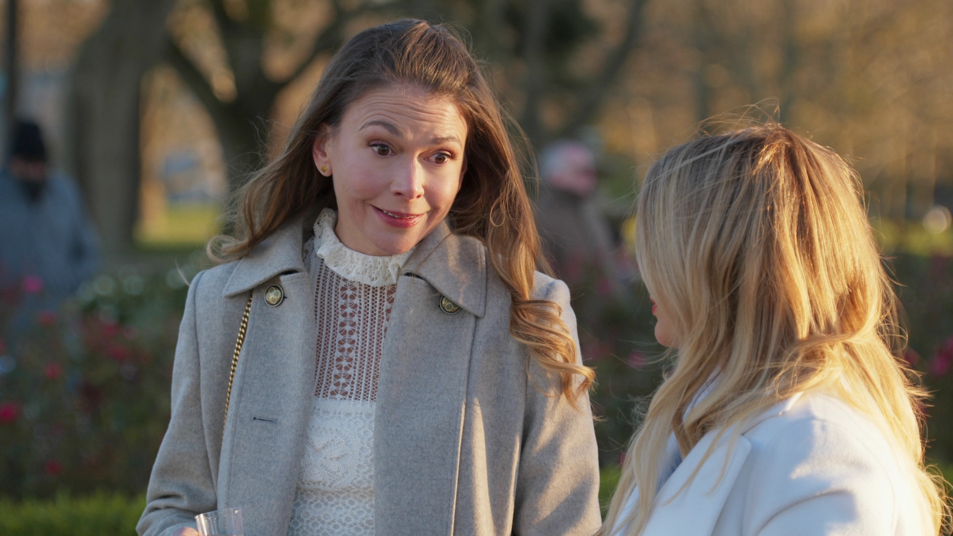 DailyDuff-dot-nl_Younger7x02ItsTheEndOfTheWorldWormGirl1188.jpg