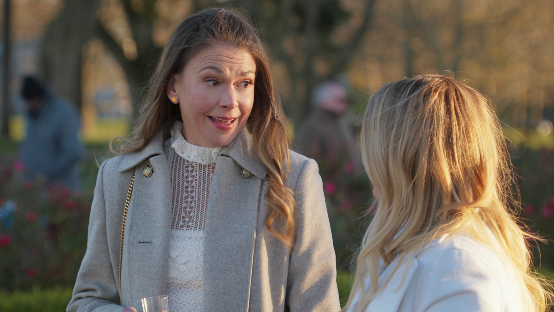 DailyDuff-dot-nl_Younger7x02ItsTheEndOfTheWorldWormGirl1191.jpg