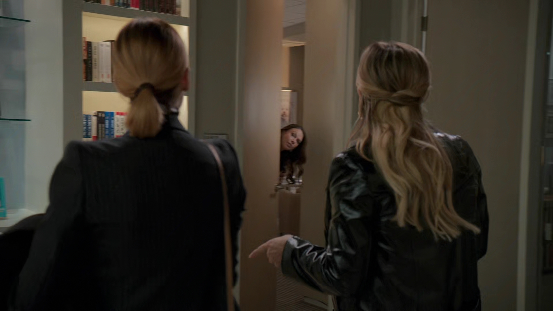 DailyDuff-dot-nl_Younger7x05-0381.jpg