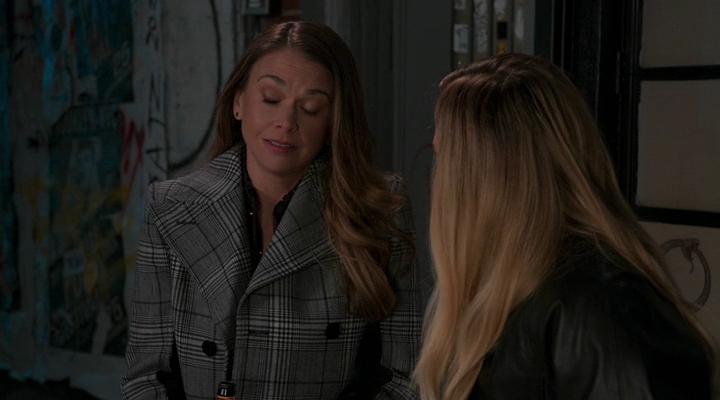 DailyDuff-dot-nl_Younger7x06-0842.jpg